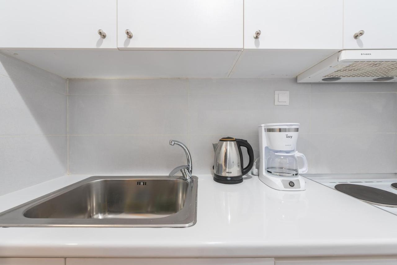Apartment At Megaro Mousikis St Semi Basement 1Bed 2 Pers Αθήνα Εξωτερικό φωτογραφία
