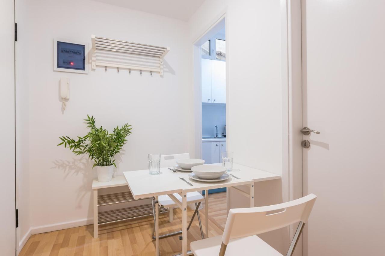 Apartment At Megaro Mousikis St Semi Basement 1Bed 2 Pers Αθήνα Εξωτερικό φωτογραφία