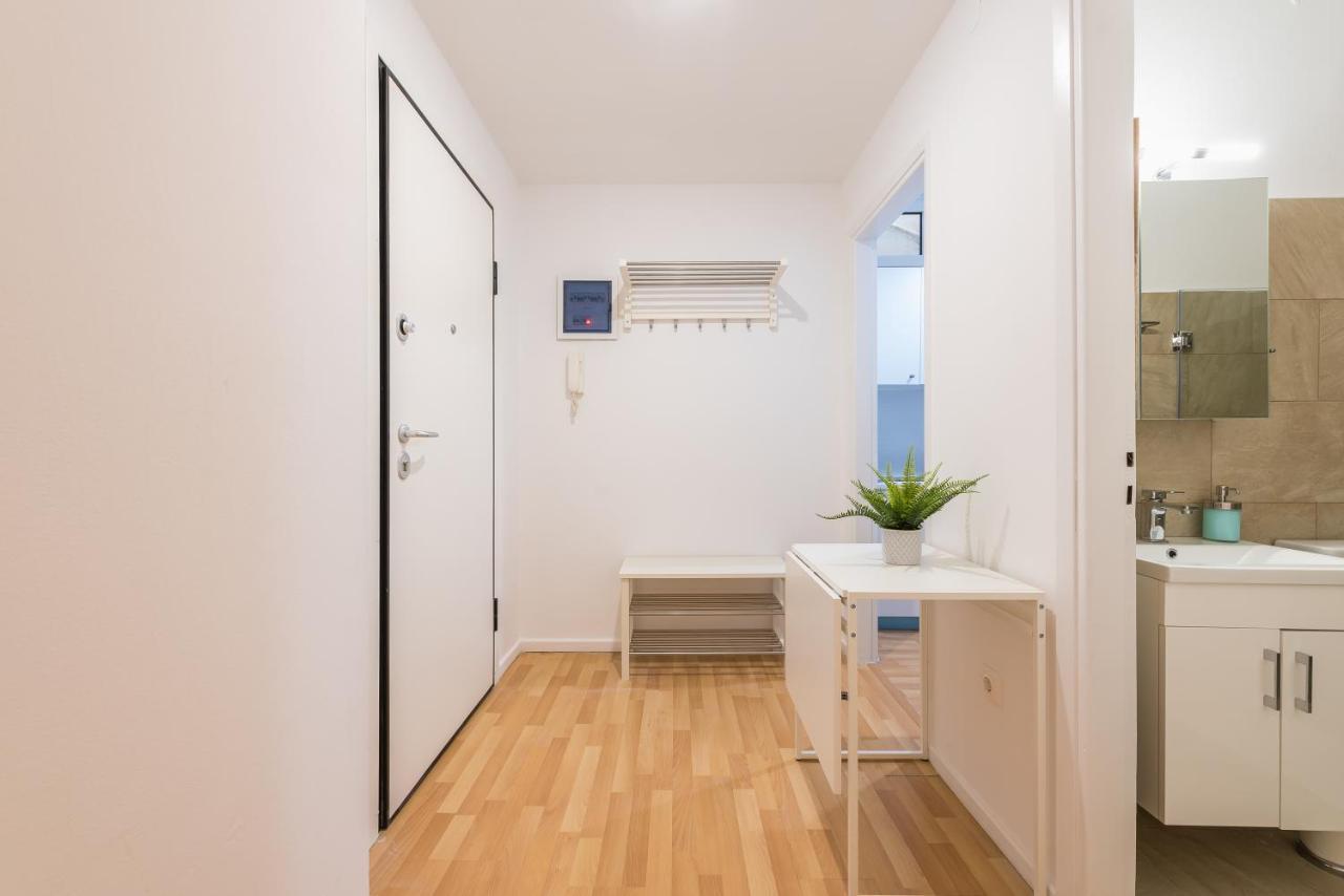 Apartment At Megaro Mousikis St Semi Basement 1Bed 2 Pers Αθήνα Εξωτερικό φωτογραφία